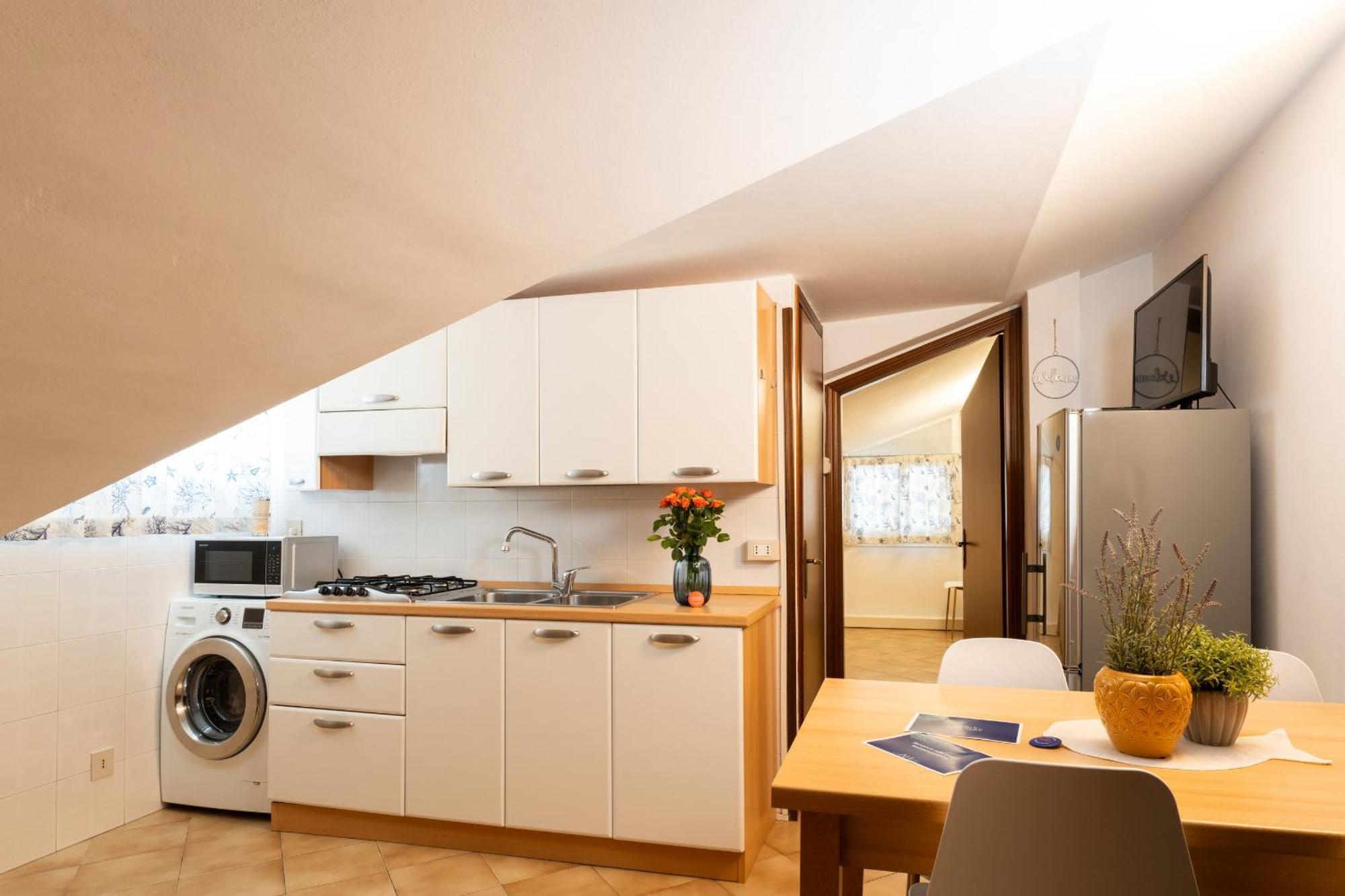 Mansarda 7 Trilocale, Bafile241 - 2' Piano No Ascensore - Adria - Family Apartment *